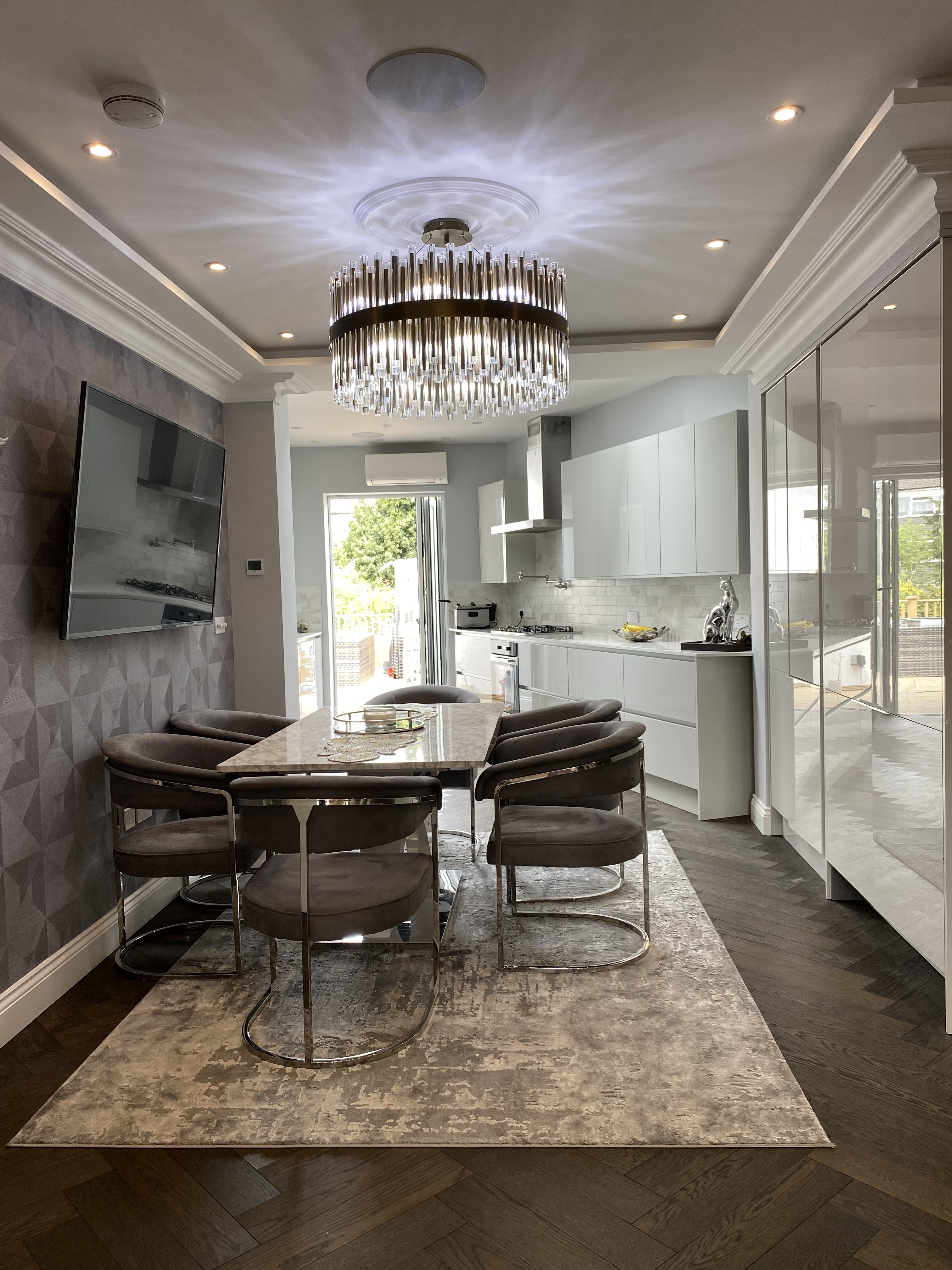 Kitchen image 5